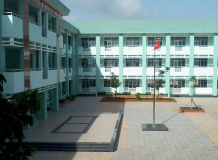 Trường THCS công lập Tân Bình